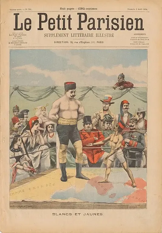 A French illustrated newspaper cover stages an enormous Russian boxer and a smaller Japanese boxer on a map of China, Korea, and Japan while national figures watch from ringside.